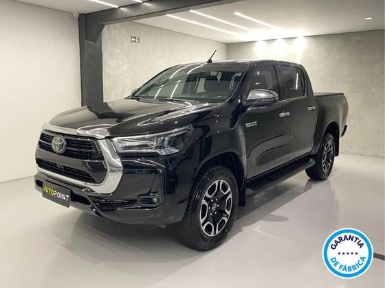 TOYOTA HILUX 2.8 D-4D TURBO DIESEL CD SRX 4X4 AUTOMÁTICO